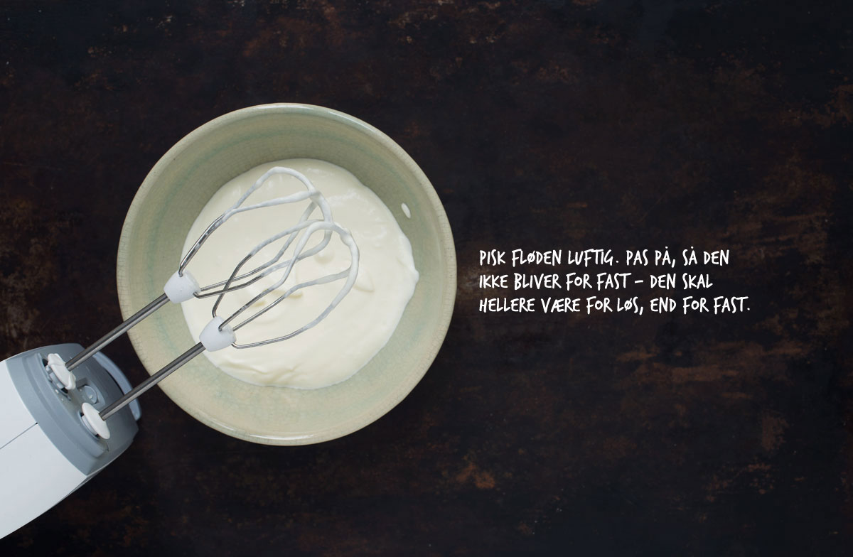 Opskrift: Vaniljeis med rabarber-swirl | Frk. Kræsen