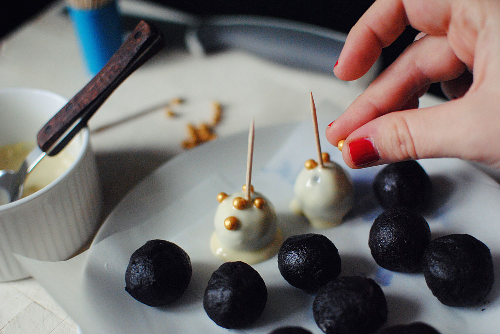 Opskrift: Cake pops med hvid chokolade | Frk. Kræsen