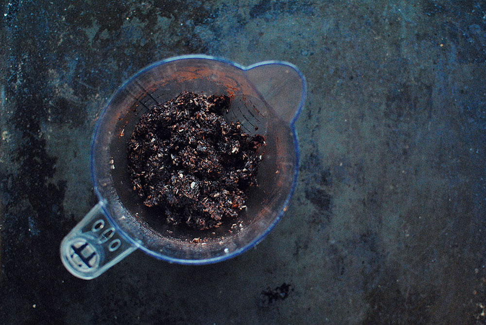 Opskrift: Dadelkugler med chokolade