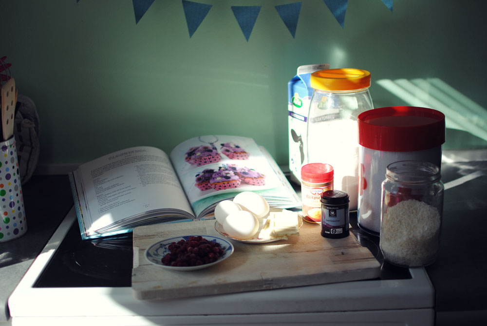 Opskrift: Cupcakes med tyttebær og hvid chokolade