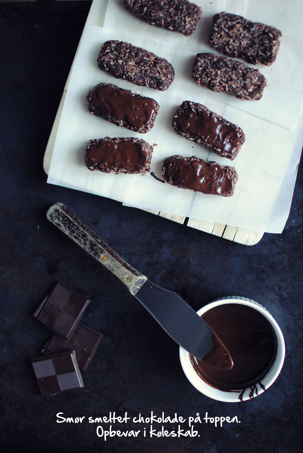 Opskrift: Dadelbars med chokolade | Frk. Kræsen