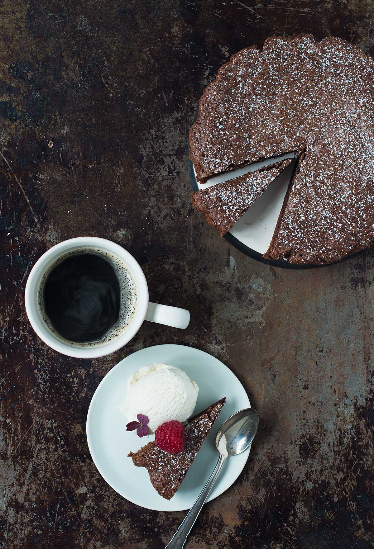Opskrift: Ekstra svampet chokoladekage | Frk. Kræsen