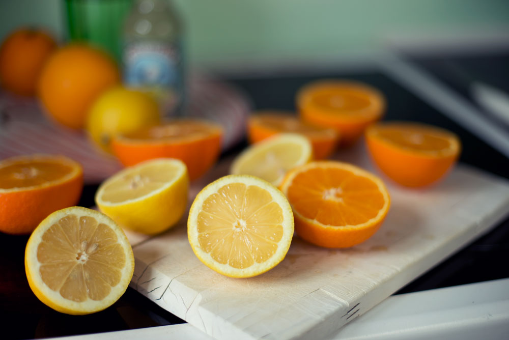 Opskrift: Syrlig drink med gin, citron og appelsin | Frk. Kræsen
