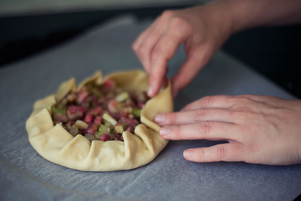 Opskrift: Galette med rabarber | Frk. Kræsen