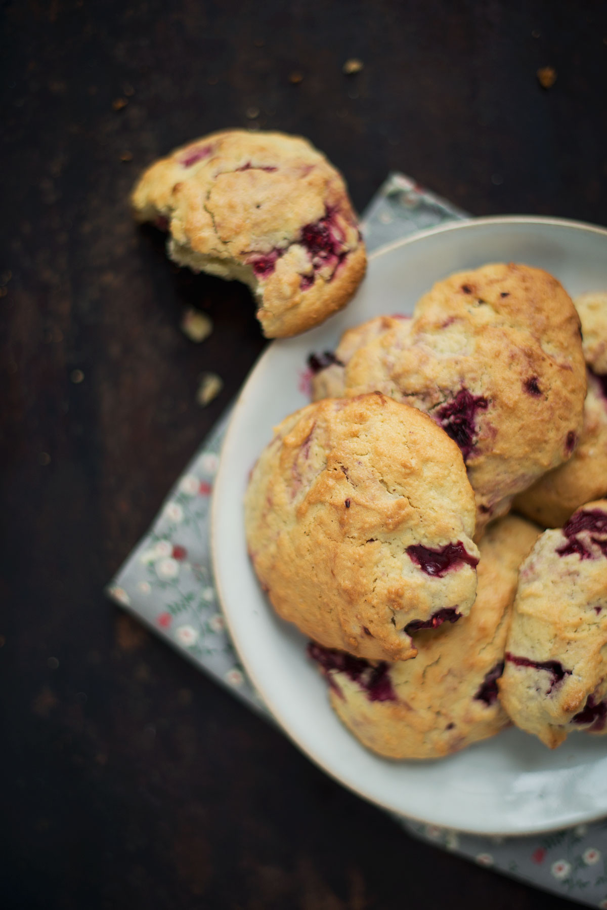 Opskrift: Scones med hindbær