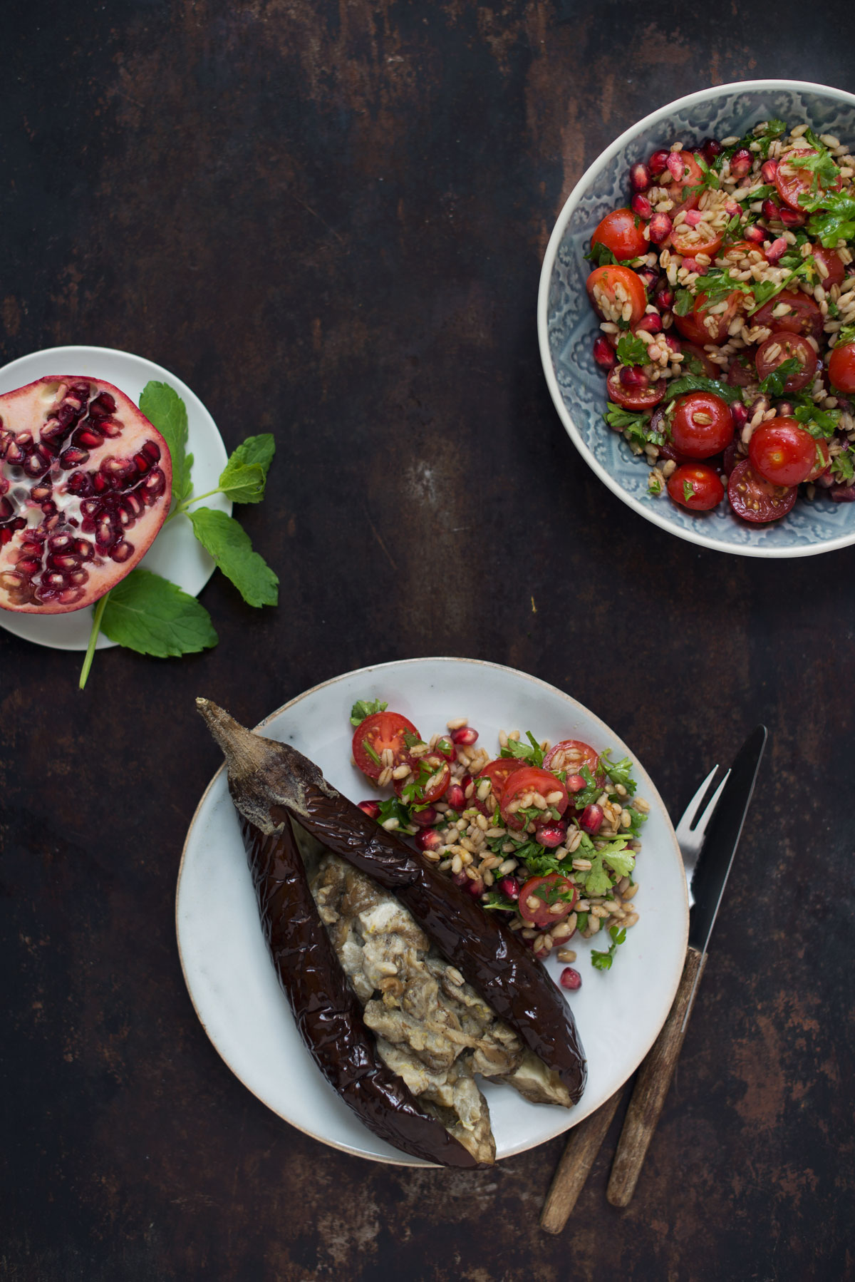 Opskrift: Bagt aubergine og nemt vegetarisk tilbehør