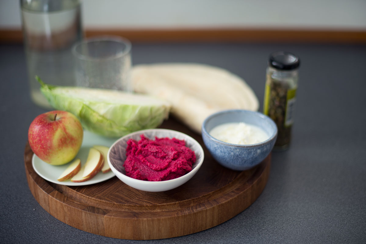 Opskrift: Wraps med rødbedehummus og aubergine | Frk. Kræsen