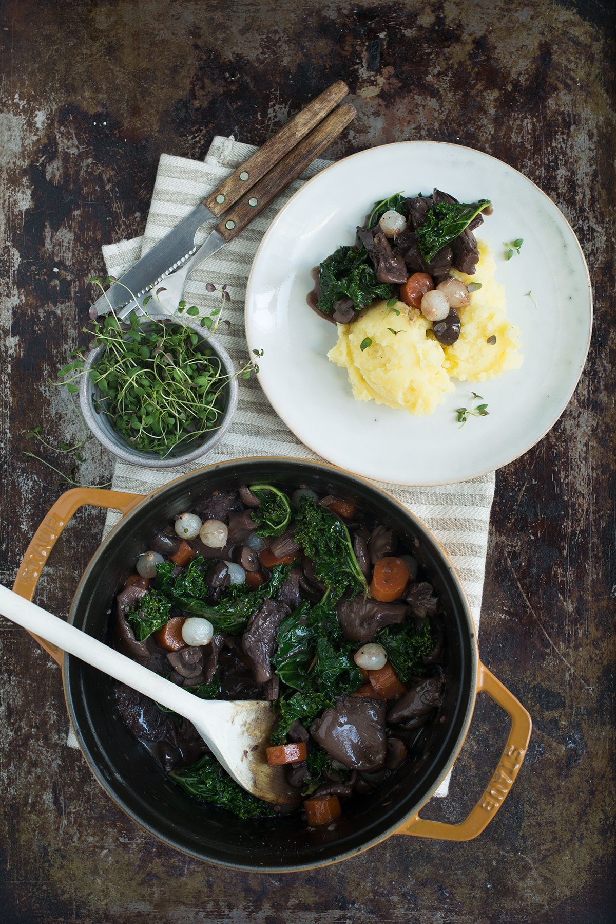 Opskrift: Vegetarisk coq au vin | Frk. Kræsen