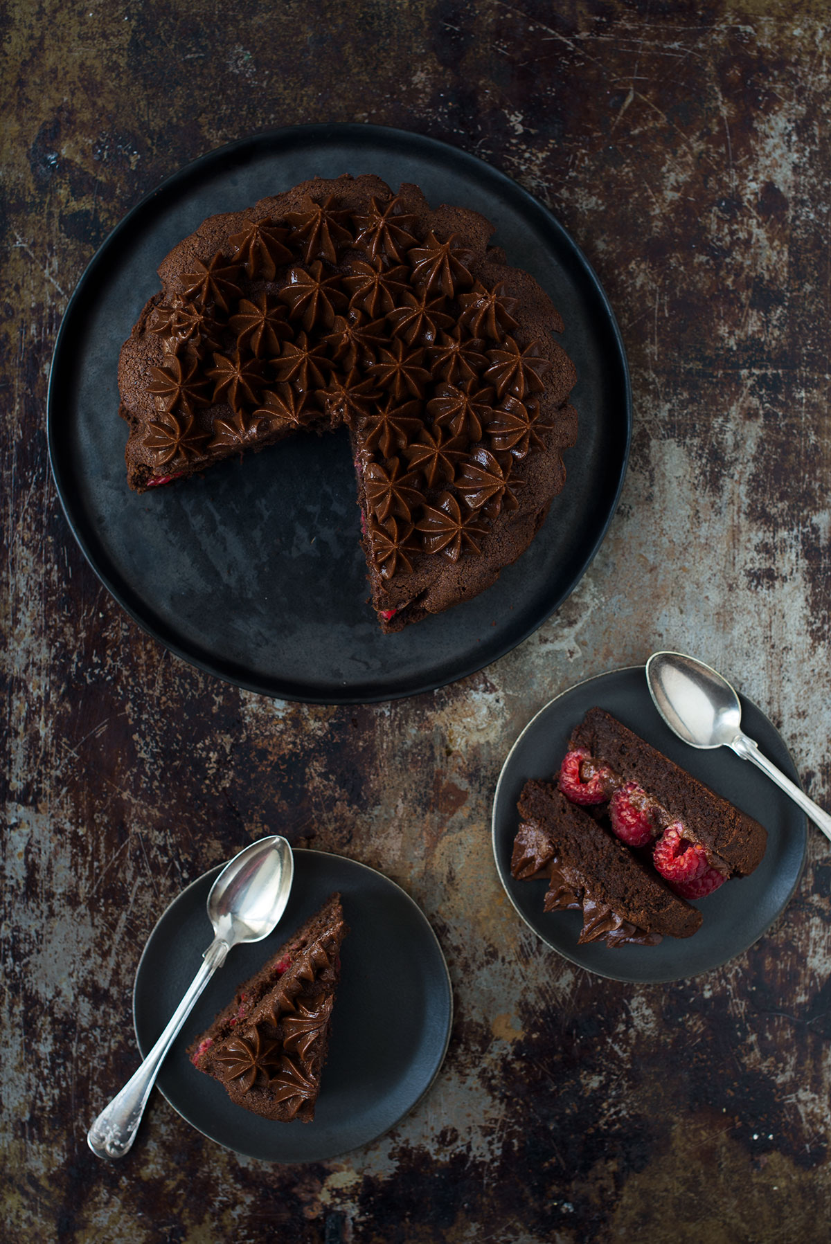 Opskrift: Glutenfri lagkage med chokolade og peanutbutter-frosting | Frk. Kræsen