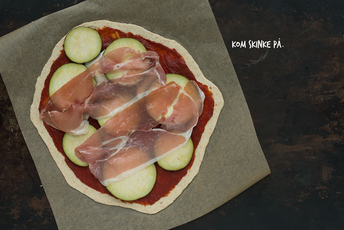 Opskrift: Pizza med aubergine, granatæble og mynte | Frk. Kræsen