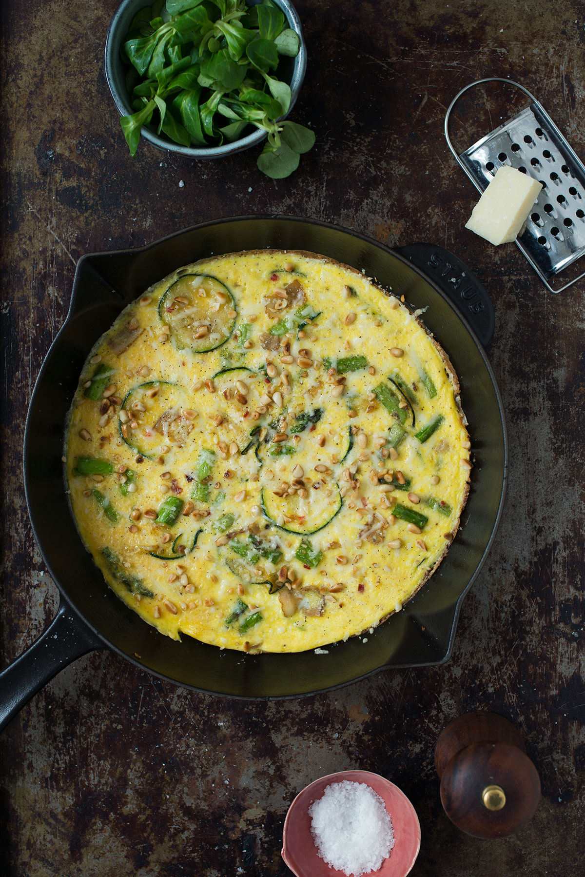 Opskrift: Omelet med squash og asparagus | Frk. Kræsen
