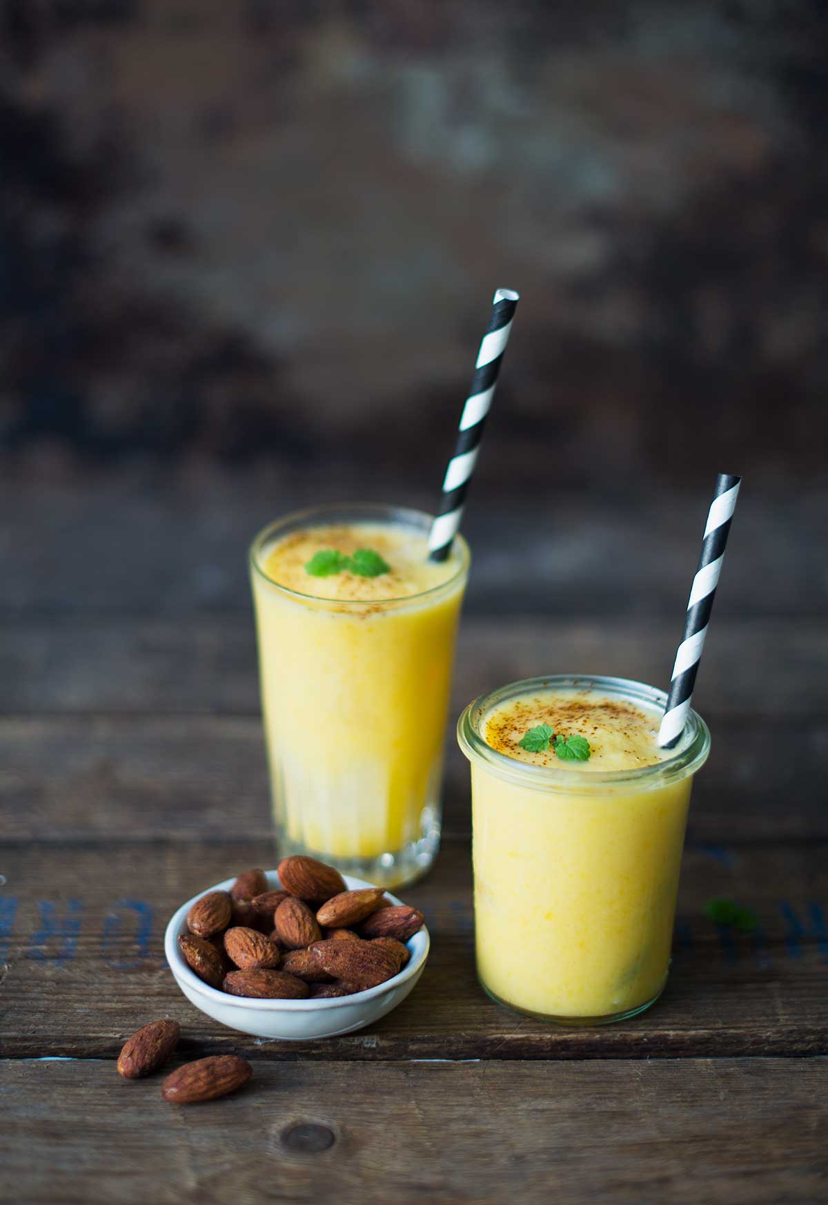 Opskrift: Frozen mango lassi med rom | Frk. Kræsen