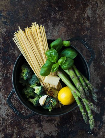 Opskrift: Vegetarisk one-pot-pasta med broccoli og asparges | Frk. Kræsen