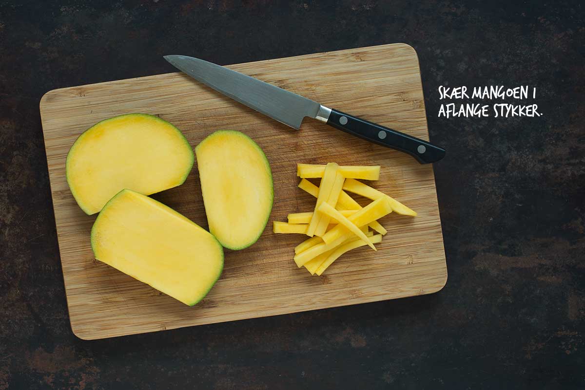 Opskrift: Salat med mango og lynstegt squash | Frk. Kræsen