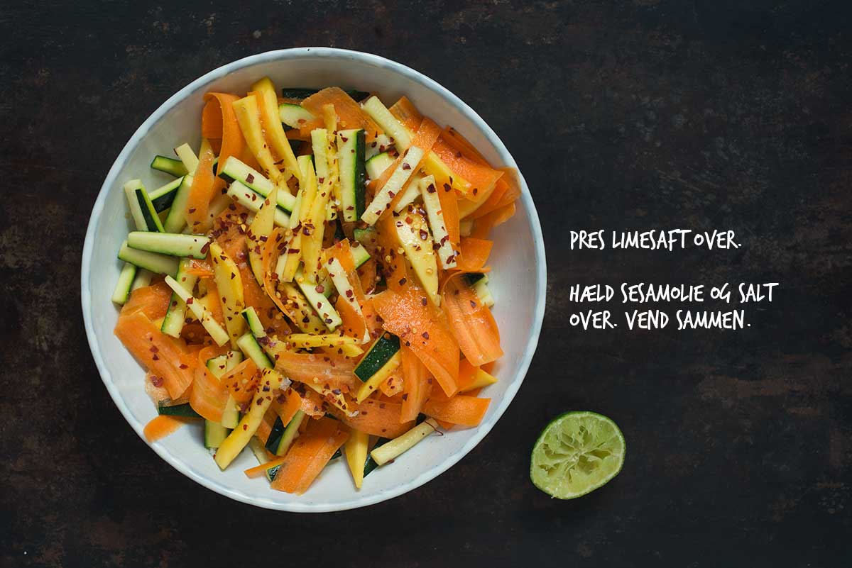 Opskrift: Salat med mango og lynstegt squash | Frk. Kræsen