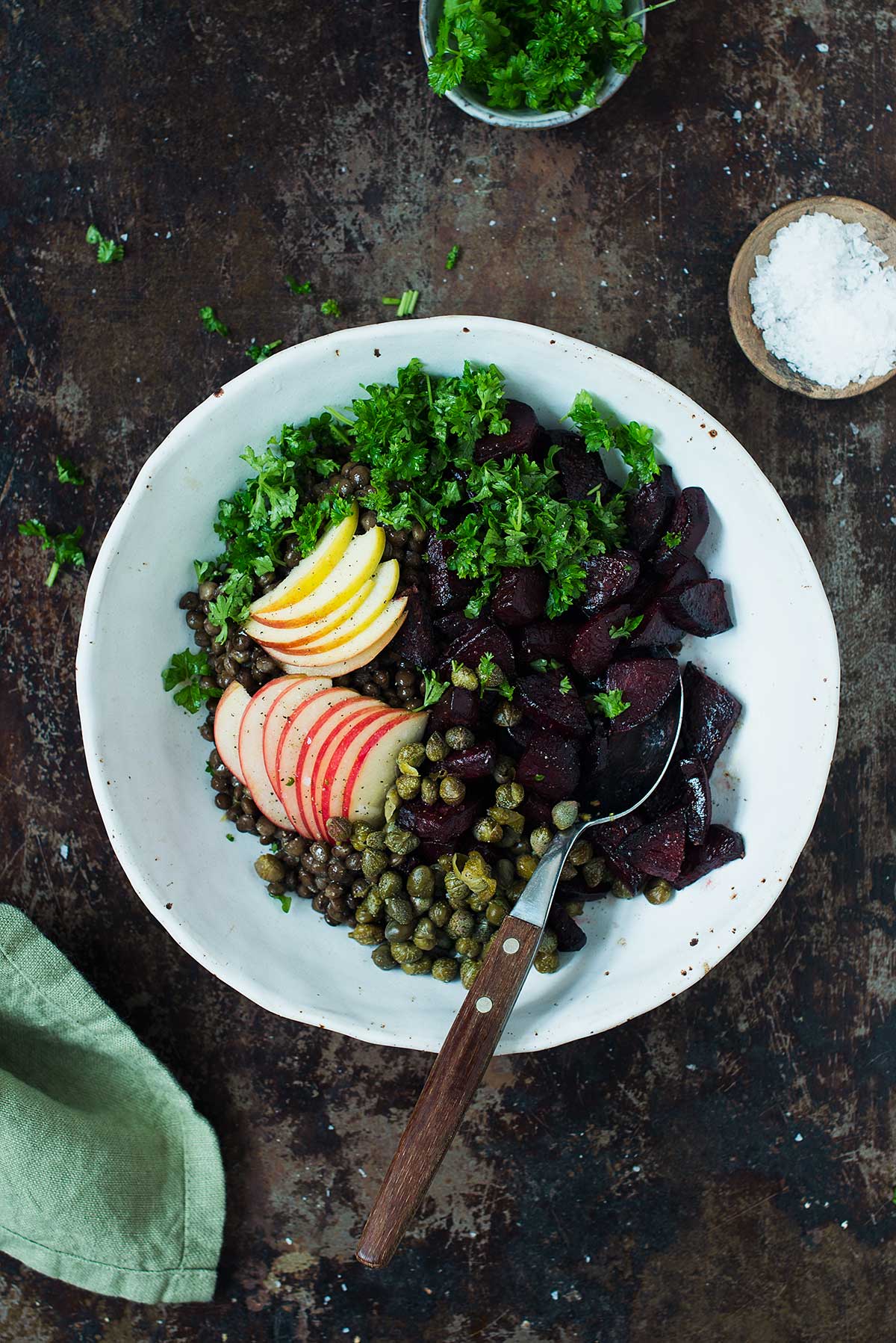 Opskrift: Salat med linser, rødbeder og æble | Frk. Kræsen