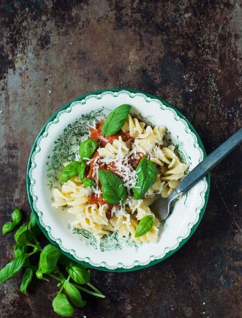 Opskrift: Pasta med tomatsovs | Frk. Kræsen