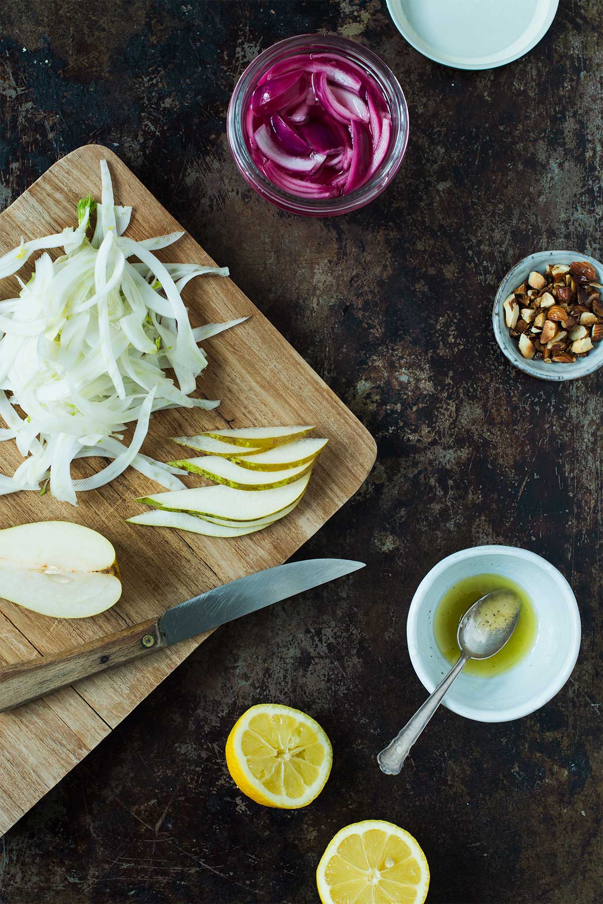 Opskrift: Salat med fennikel, pære og syltede rødløg | Frk. Kræsen